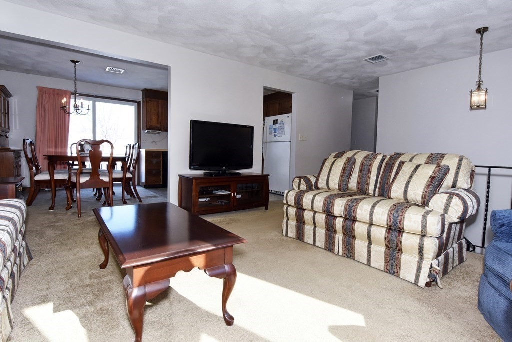 3 Arrowhead Road Danvers, MA 01923 - Photo 5 of 31 Gallery Image 5