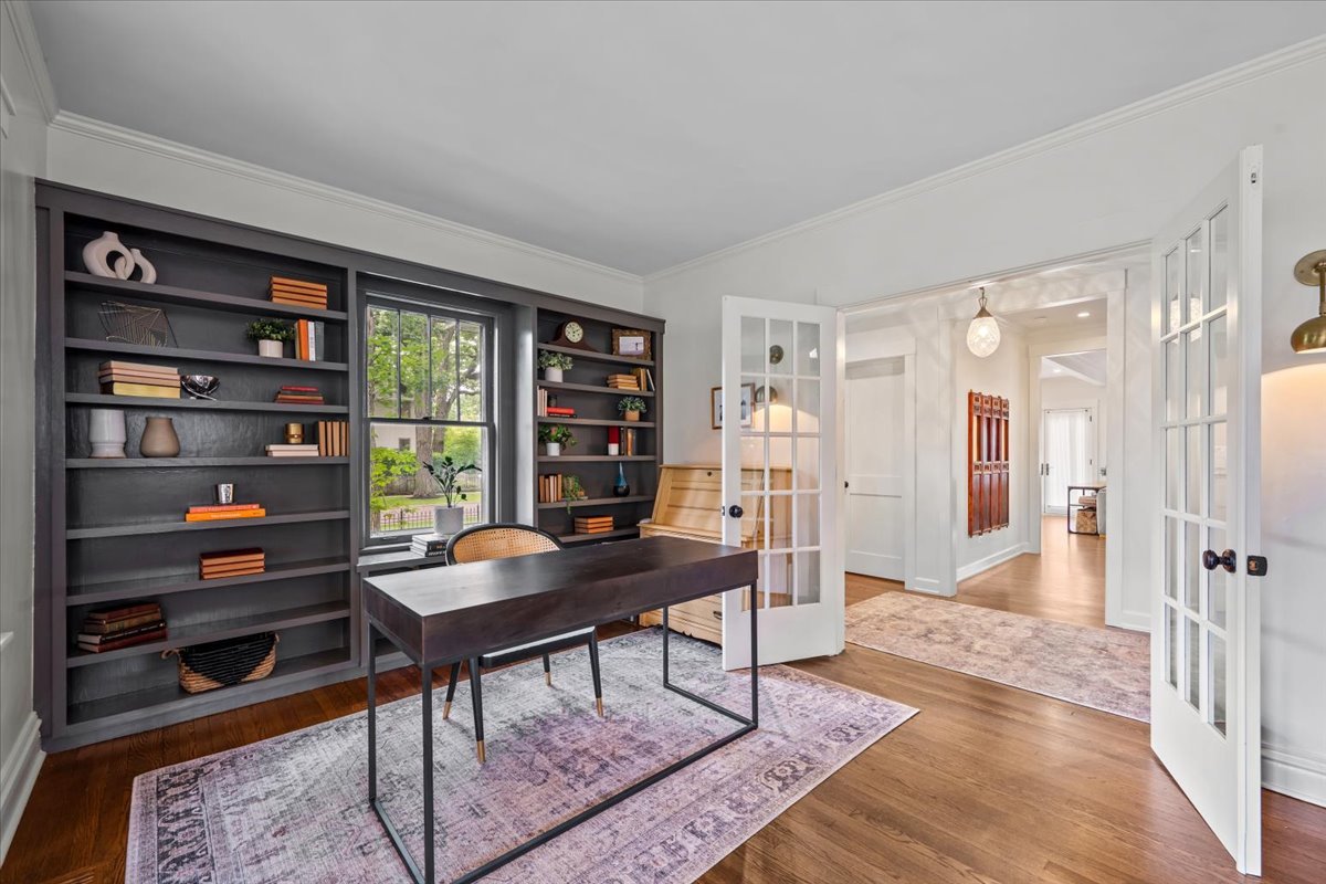 1303 Maple Avenue Wilmette, IL 60091 - Photo 13 of 33 a view of a livingroom with furniture and closet