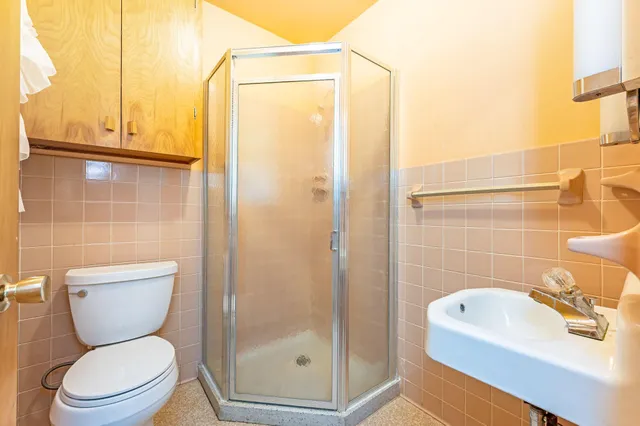 $189,900 | 1228 South Ramsey Street, Blue Earth, MN 56013