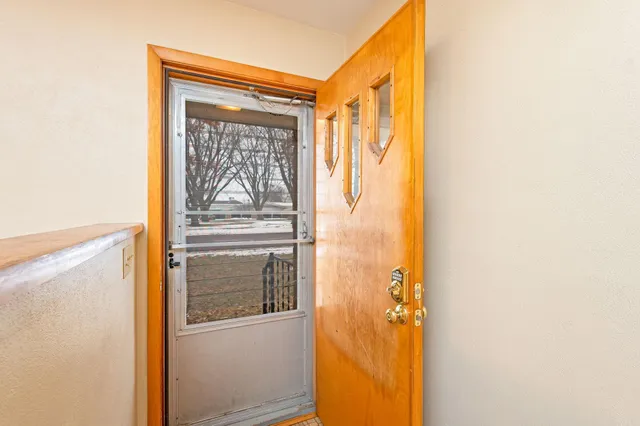 $189,900 | 1228 South Ramsey Street, Blue Earth, MN 56013