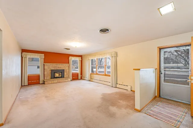 $189,900 | 1228 South Ramsey Street, Blue Earth, MN 56013