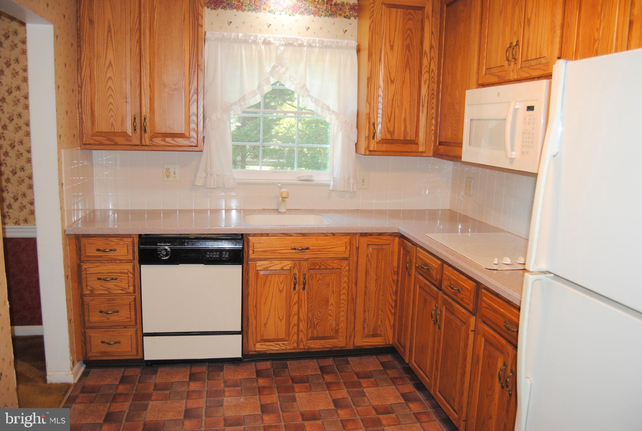 1566 Erbs Mill Road Blue Bell, PA 19422 - Photo 8 of 25 Kitchen