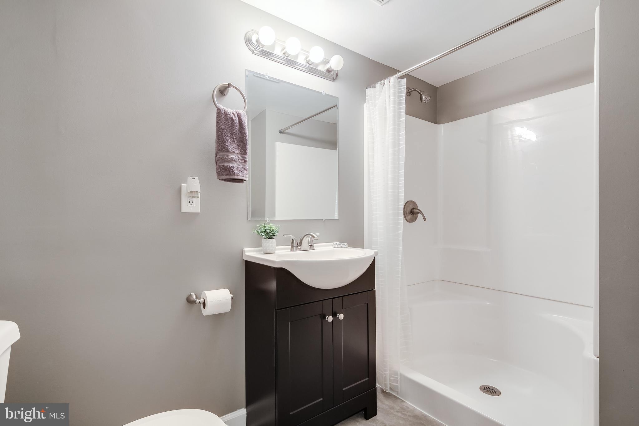 48 Wiltshire Road Baltimore, MD 21221 - Photo 21 of 27 Basement Full Bath