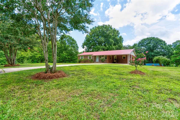 $325,000 | 100 Sherwood Street, Shelby, NC 28150