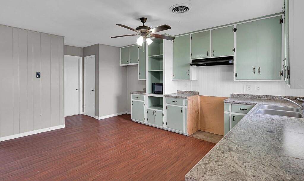 201 Old Steinbeck Road Waco, TX 76708 - Photo 6 of 33