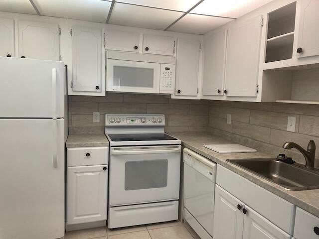 347 Flanders South, Unit H Delray Beach, FL 33484 - Photo 2 of 16 IMG_0314