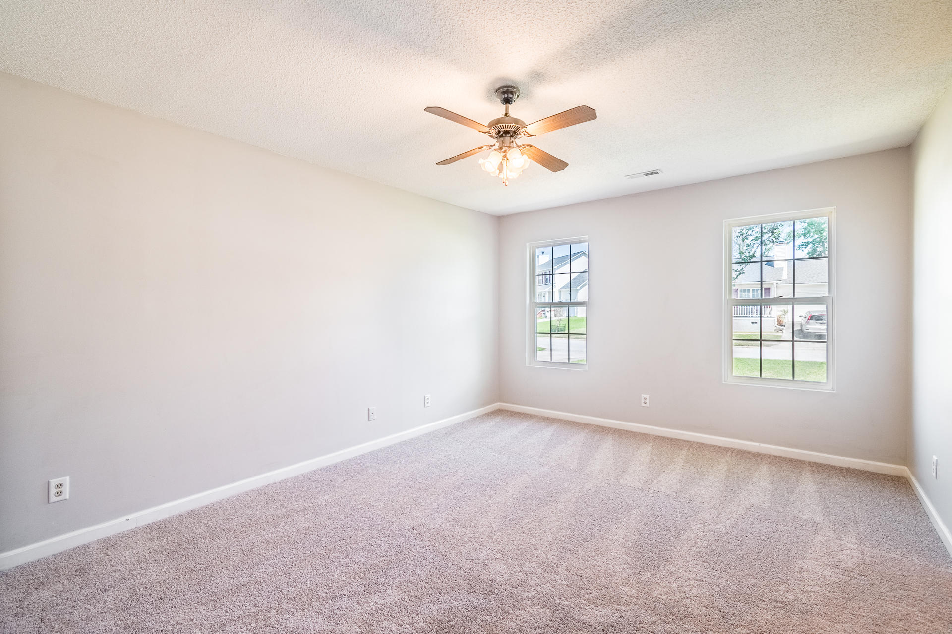 166 Two Hitch Road Goose Creek, SC 29445 - Photo 17 of 37 166TwoHitch-14