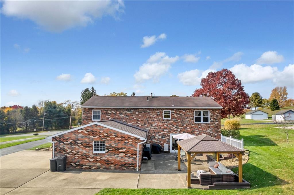 104 Wildwood Road Midland, PA 15059 - Photo 8 of 38 Gallery Image 8