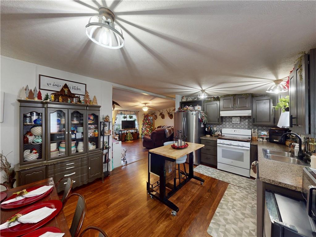 145 Boomerang Road Harrisville, PA 16038 - Photo 6 of 37