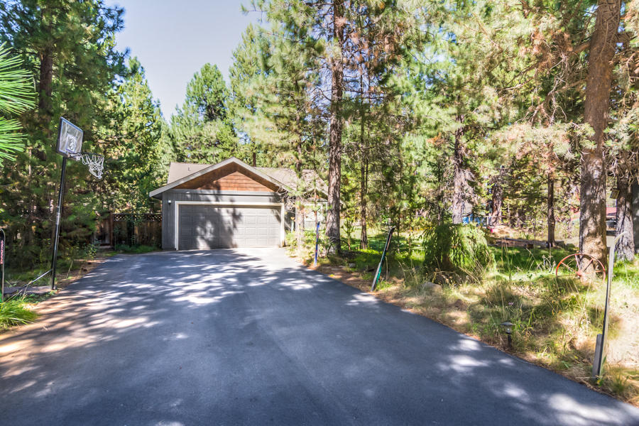 16966 Indio Road Bend, OR 97707 - Photo 2 of 34 Indio Rd 16966 (34 of 35)