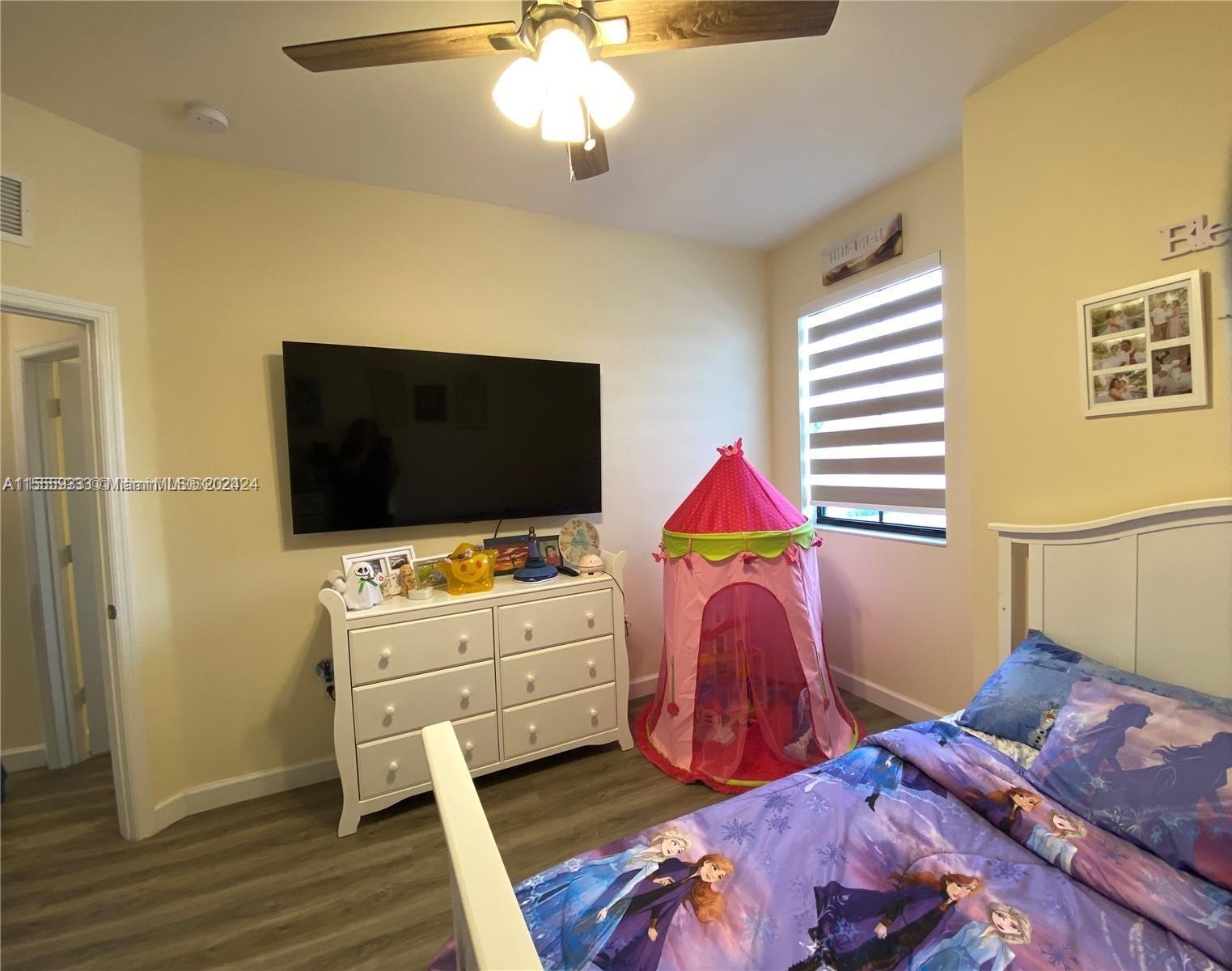 11430 Southwest 252nd Terrace Homestead, FL 33032 - Photo 37 of 66 Gallery Image 37