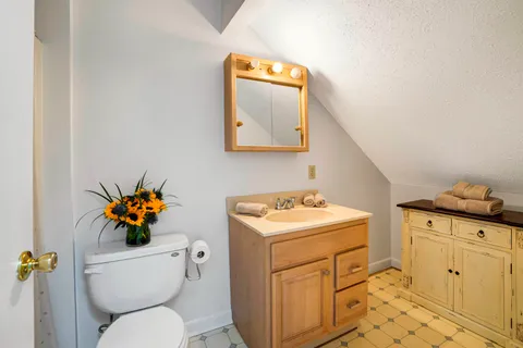 $1,495,000 | 44 Prices Way, Edgartown, MA 02539