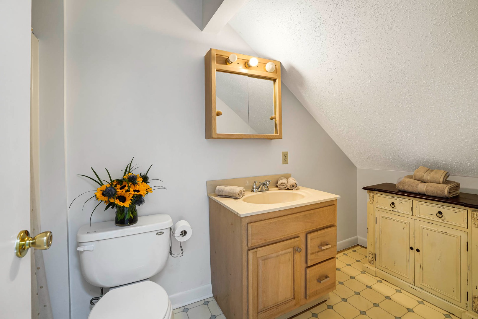 44 Prices Way Edgartown, MA 02539 - Photo 17 of 23