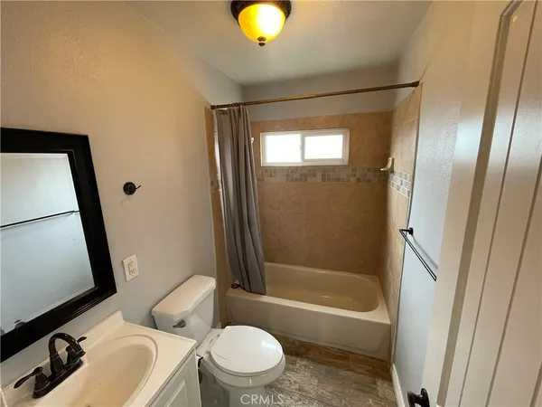 $4,000 | 1407 South Ross Street, Santa Ana, CA 92707