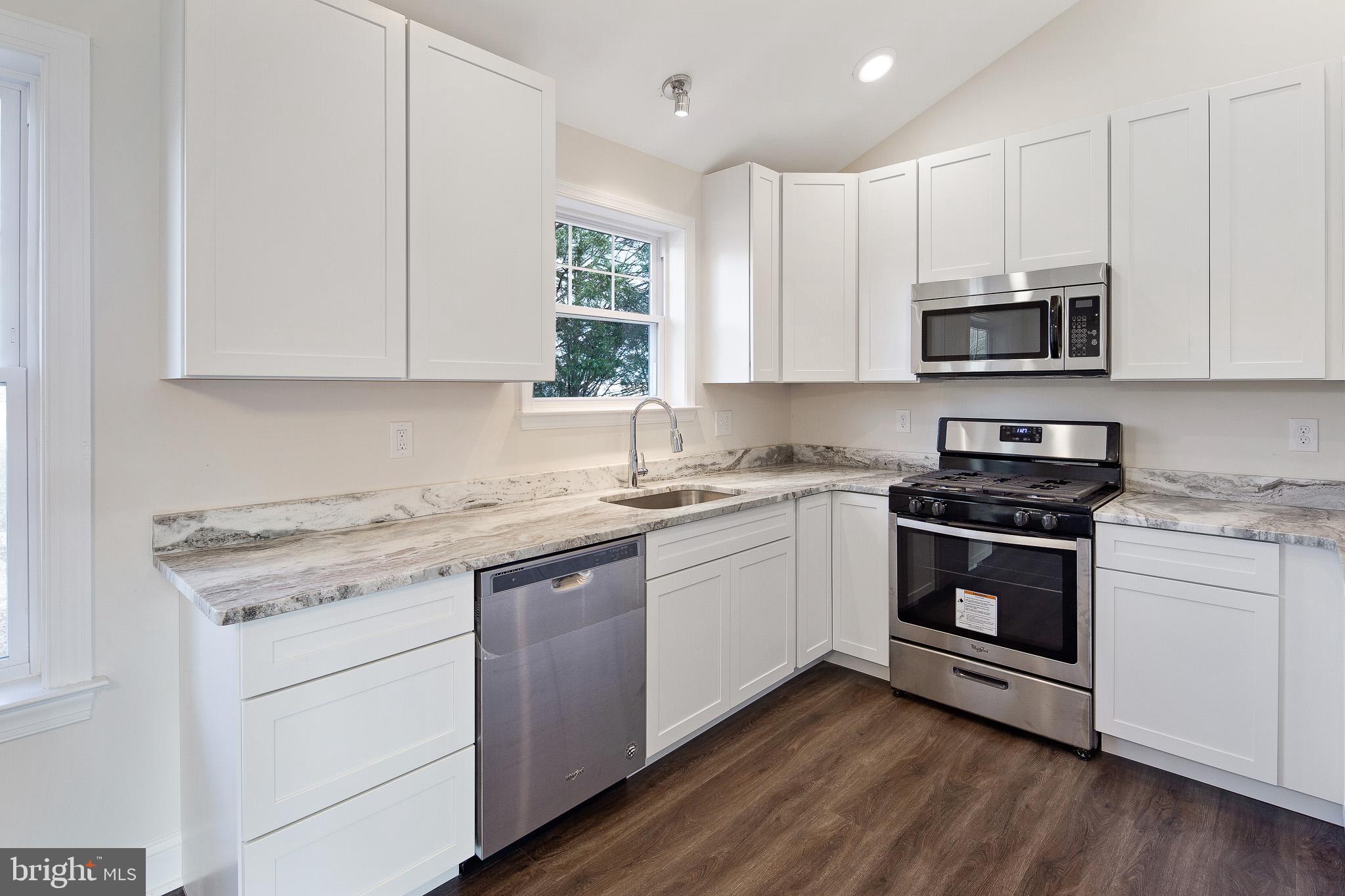 464 Three Bridge Road Newfield, NJ 08344 - Photo 12 of 41 Kitchen