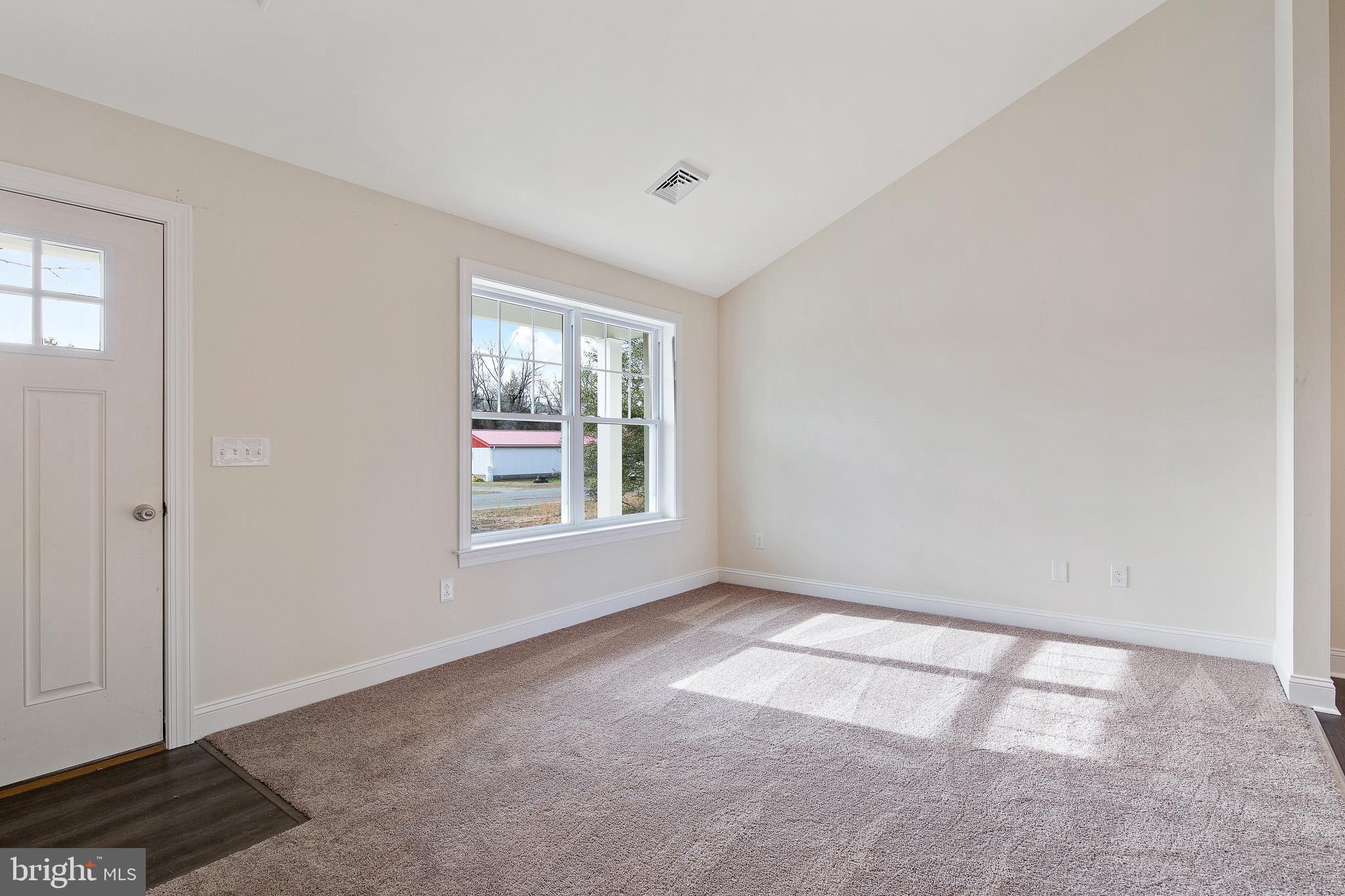 464 Three Bridge Road Newfield, NJ 08344 - Photo 16 of 41 Living Room