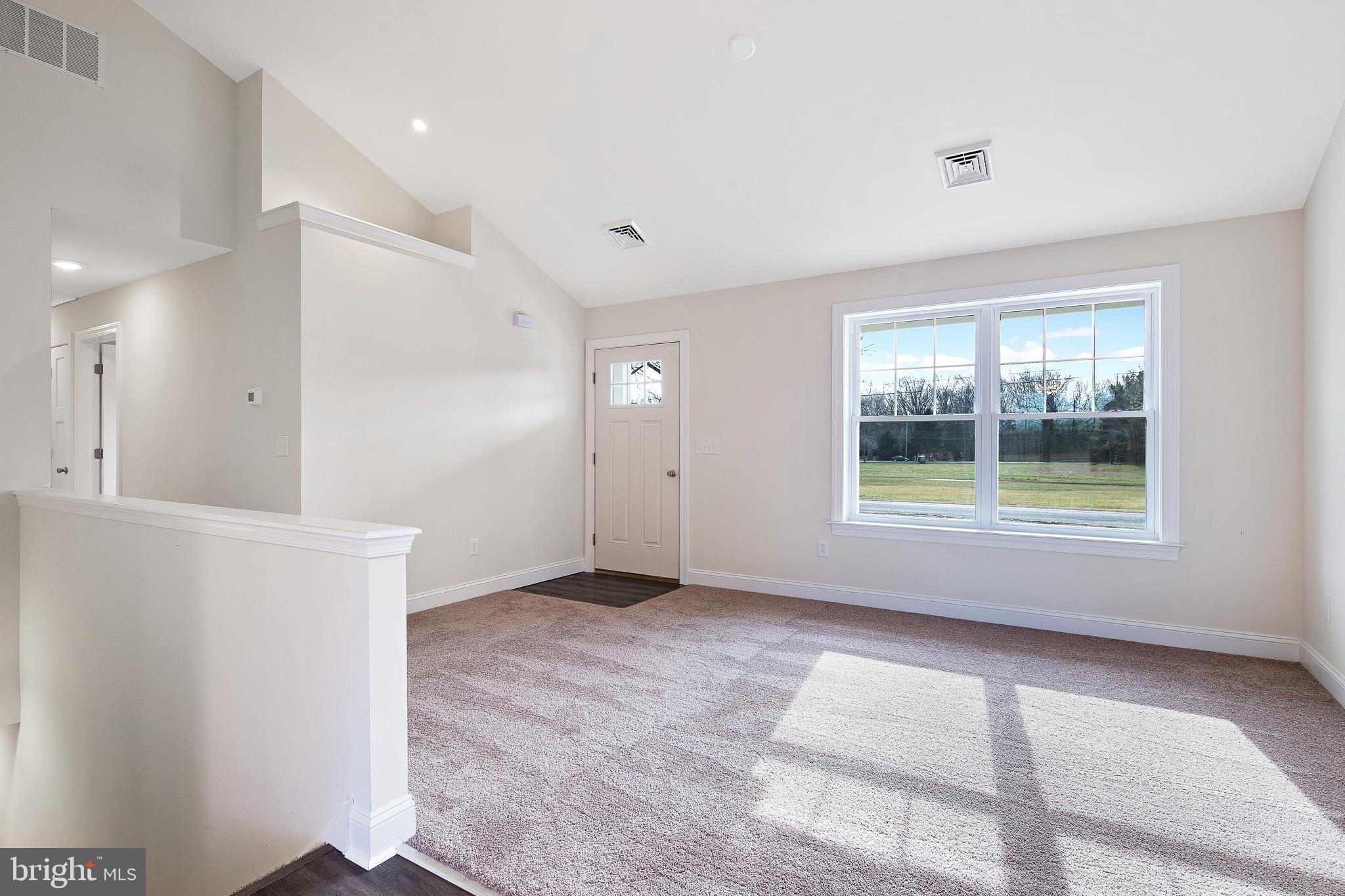 464 Three Bridge Road Newfield, NJ 08344 - Photo 17 of 41 Living room