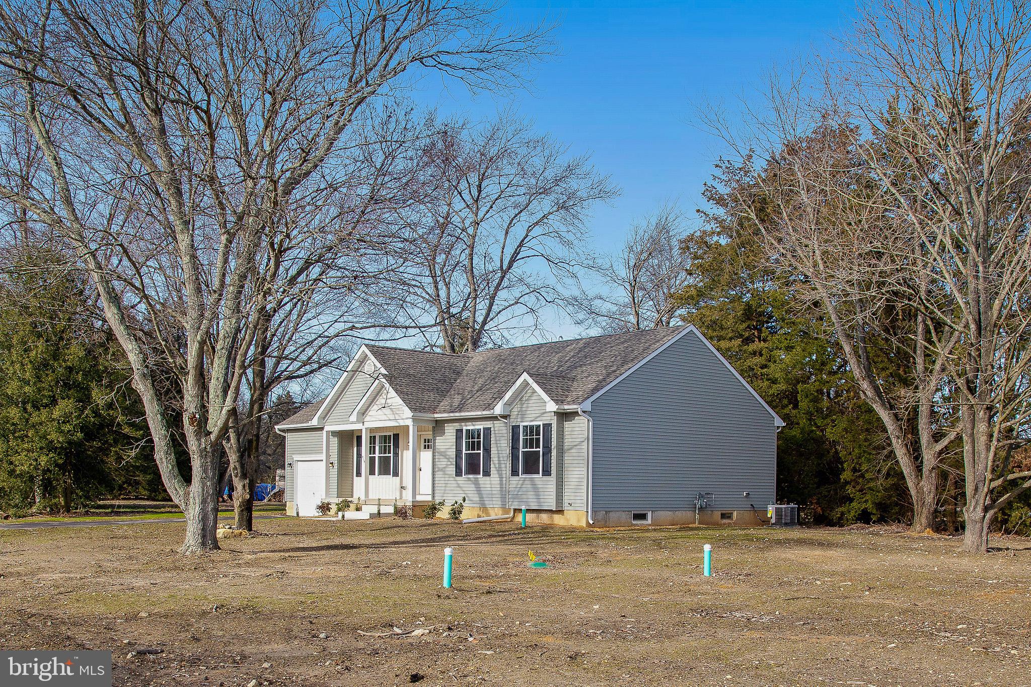 464 Three Bridge Road Newfield, NJ 08344 - Photo 30 of 41 Front corner elevation of 464 Three Bridge Rd