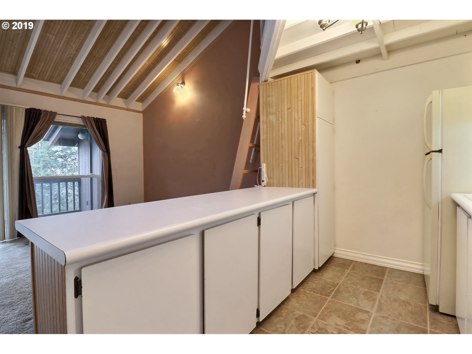 7748 Southwest Barnes Road, Unit B Portland, OR 97225 - Photo 12 of 24 Gallery Image 12