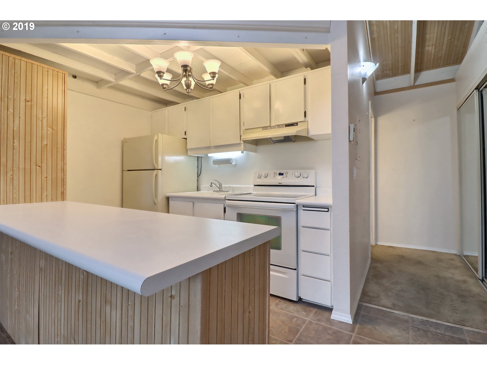 7748 Southwest Barnes Road, Unit B Portland, OR 97225 - Photo 13 of 24 Gallery Image 13