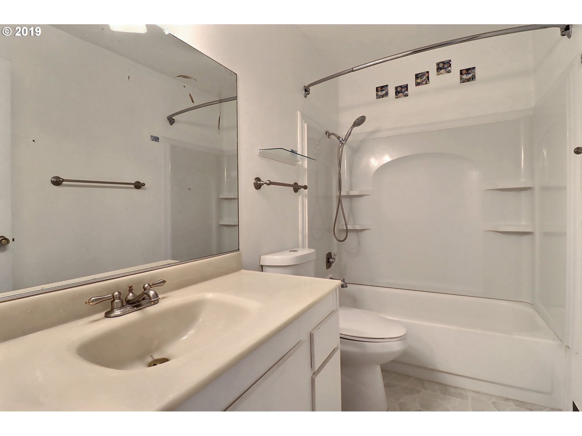 7748 Southwest Barnes Road, Unit B Portland, OR 97225 - Photo 14 of 24 Bathroom