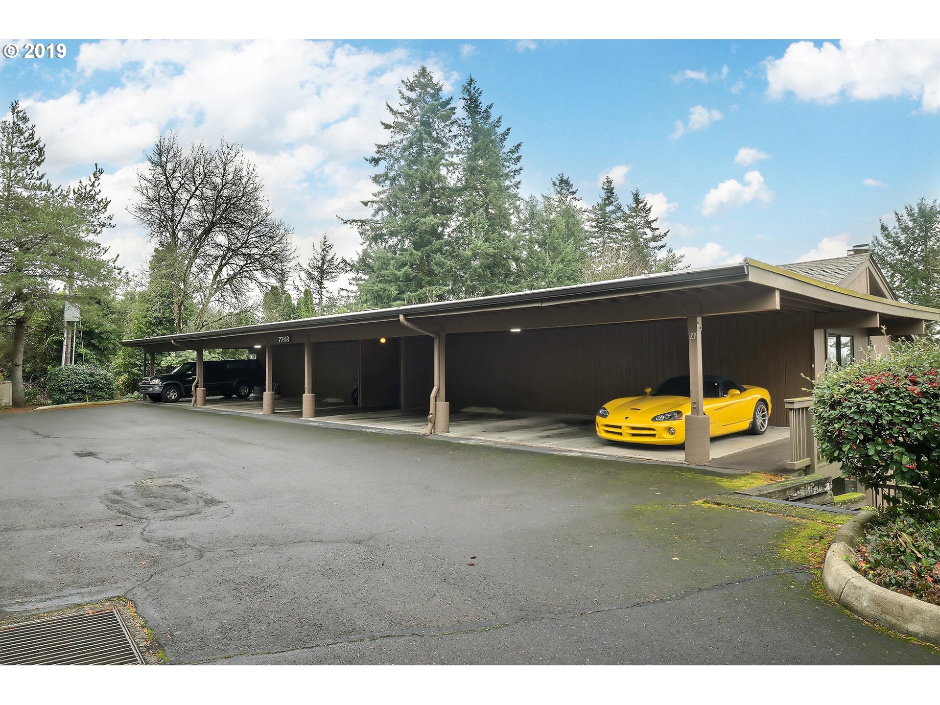 7748 Southwest Barnes Road, Unit B Portland, OR 97225 - Photo 20 of 24 Parking