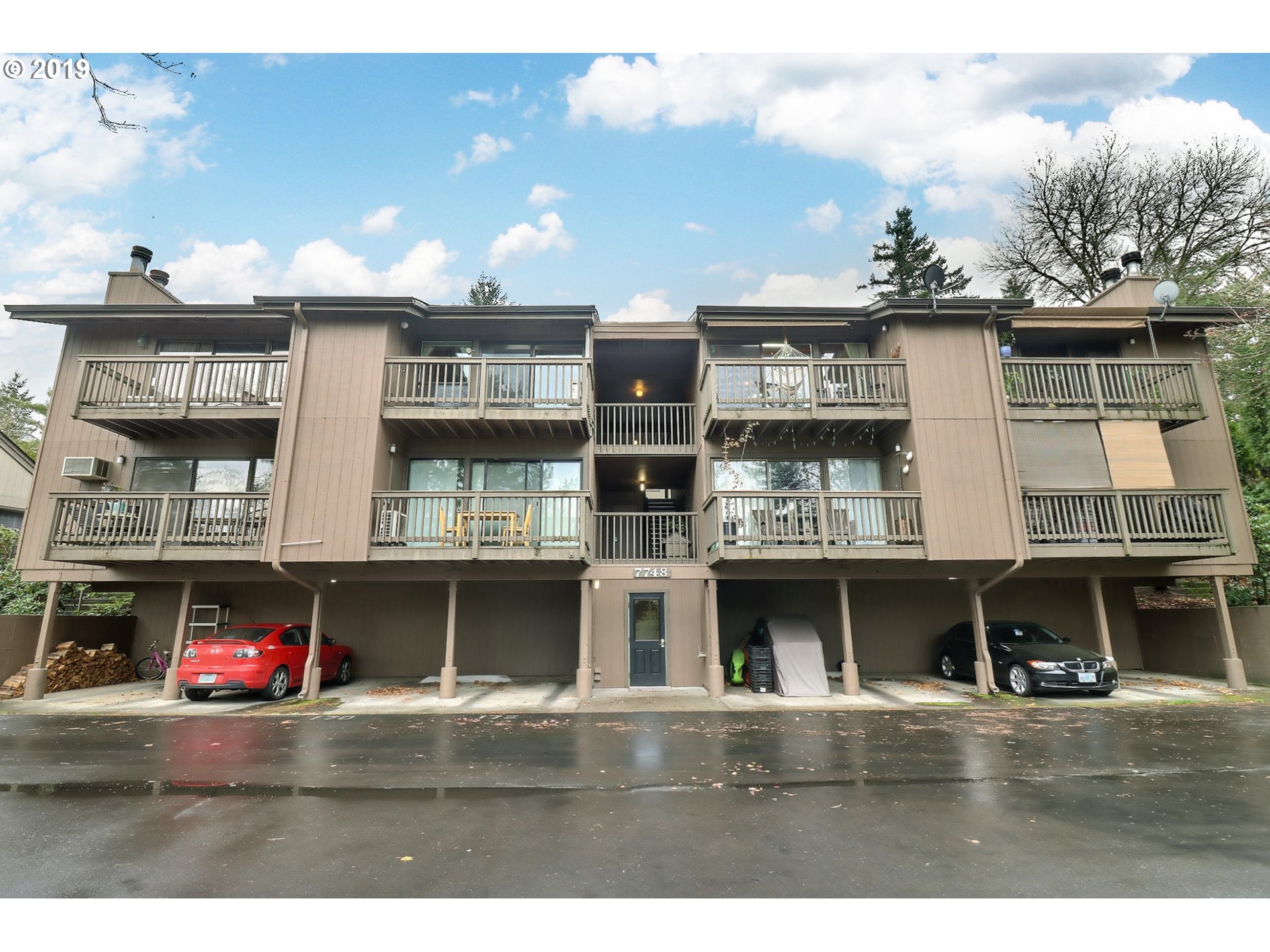 7748 Southwest Barnes Road, Unit B Portland, OR 97225 - Photo 2 of 24 Exterior