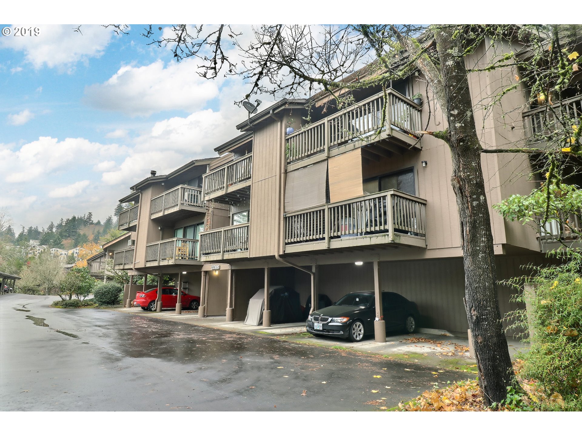 7748 Southwest Barnes Road, Unit B Portland, OR 97225 - Photo 3 of 24 Gallery Image 3