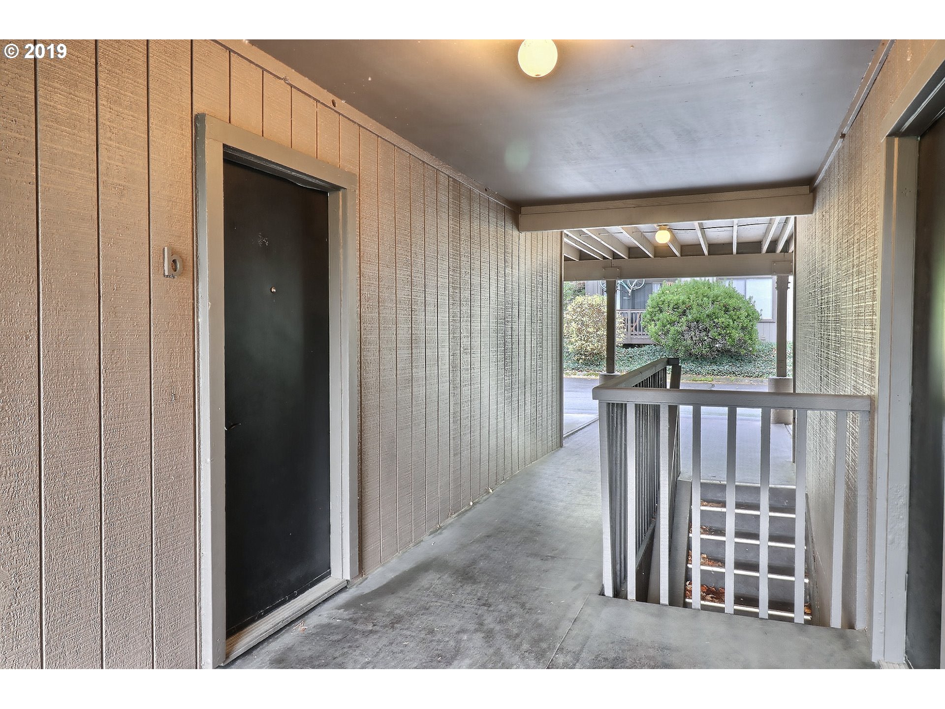 7748 Southwest Barnes Road, Unit B Portland, OR 97225 - Photo 5 of 24 Entrance/Foyer