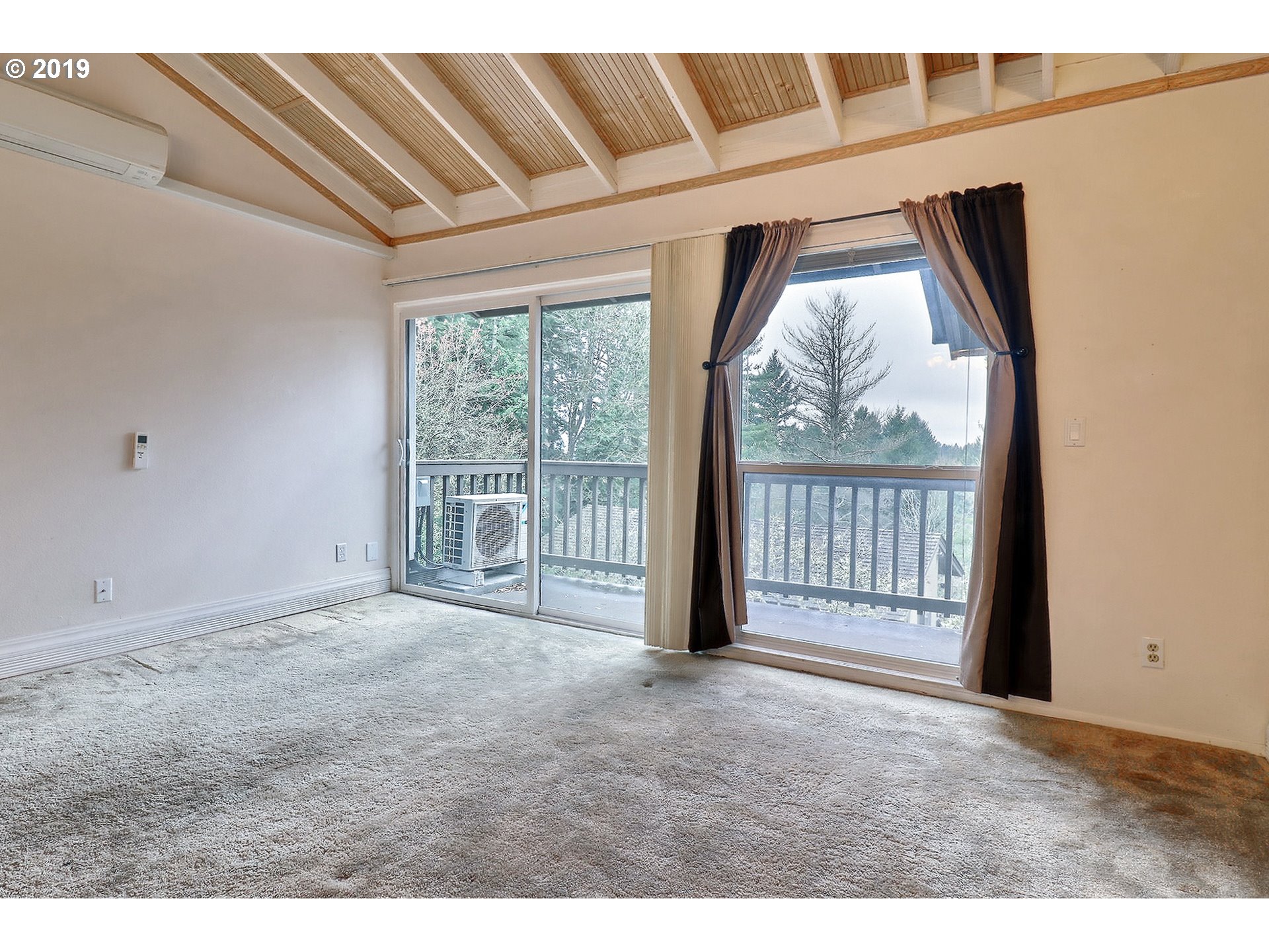 7748 Southwest Barnes Road, Unit B Portland, OR 97225 - Photo 8 of 24 Gallery Image 8