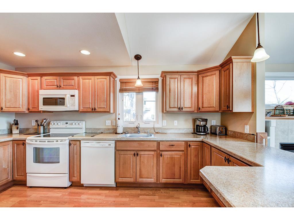17 Rocky Ridge Road Windham, NH 03087 - Photo 3 of 28
