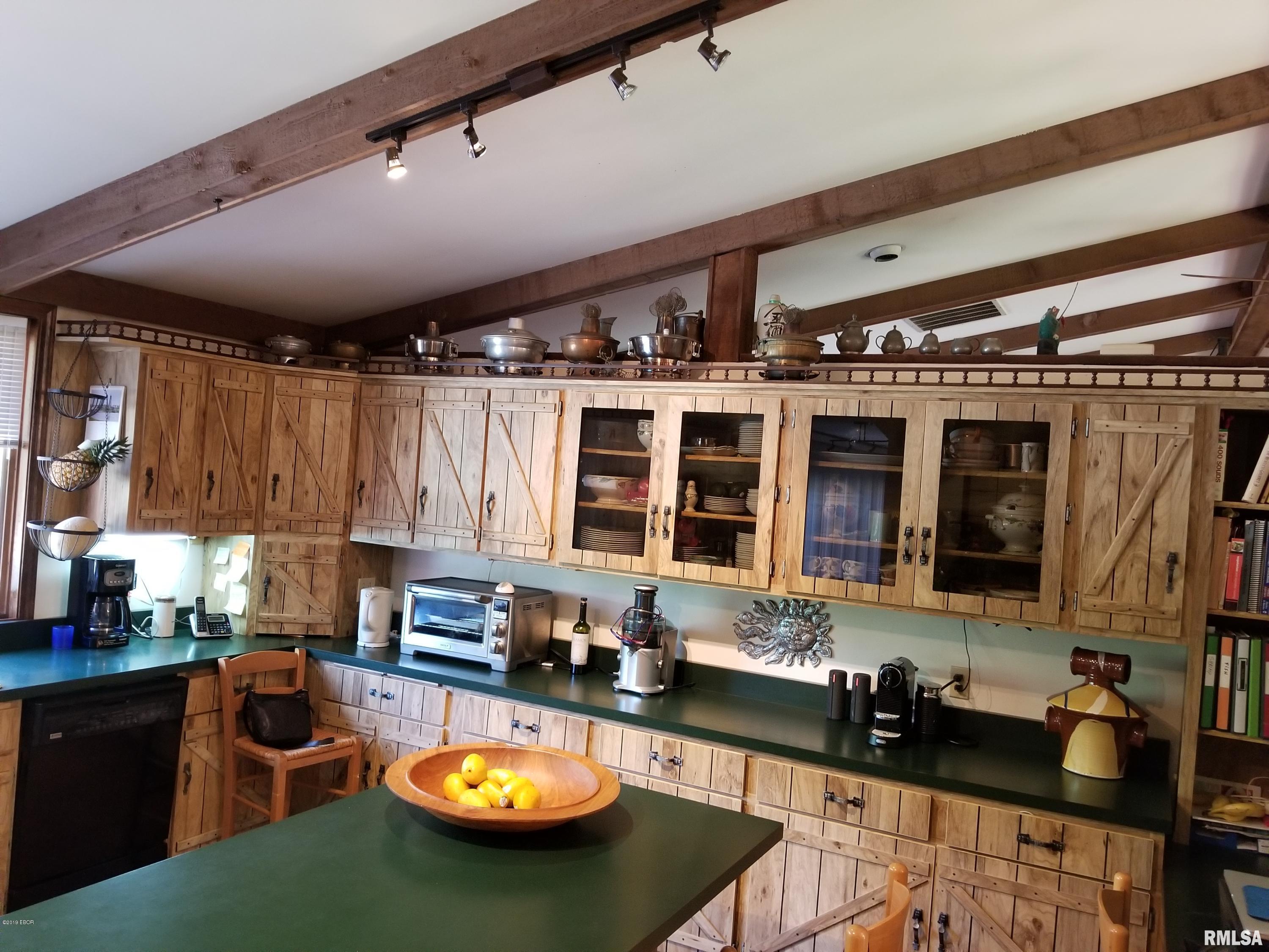 8736 East Casey Pike Road Mount Vernon, IL 62864 - Photo 7 of 47