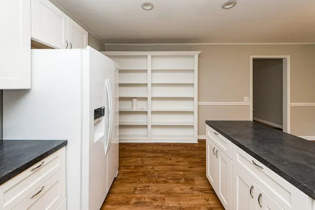 $2,800 | 1010 Yorktown Drive, Charleston, SC 29412