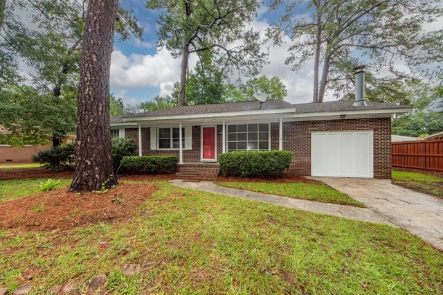 $2,800 | 1010 Yorktown Drive, Charleston, SC 29412