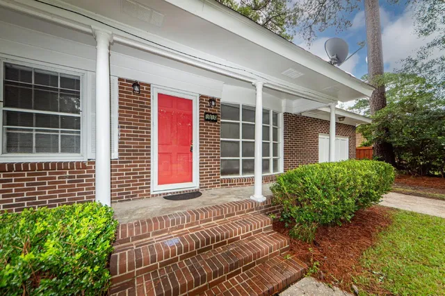 $2,800 | 1010 Yorktown Drive, Charleston, SC 29412