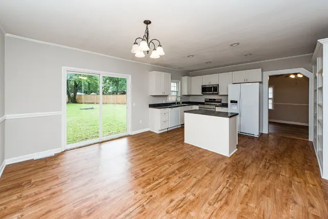 $2,800 | 1010 Yorktown Drive, Charleston, SC 29412