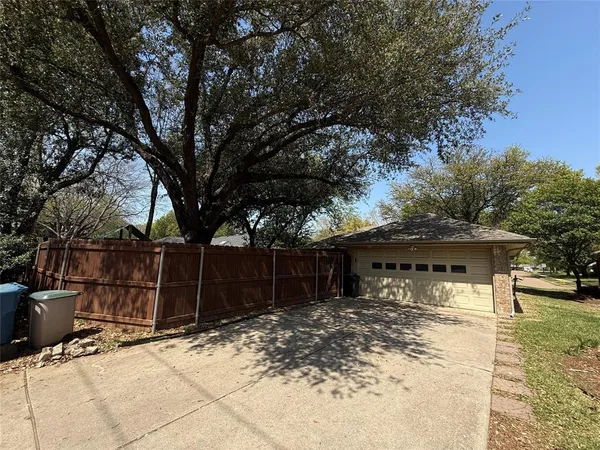 $2,495 | 933 Tupelo Drive, Coppell, TX 75019