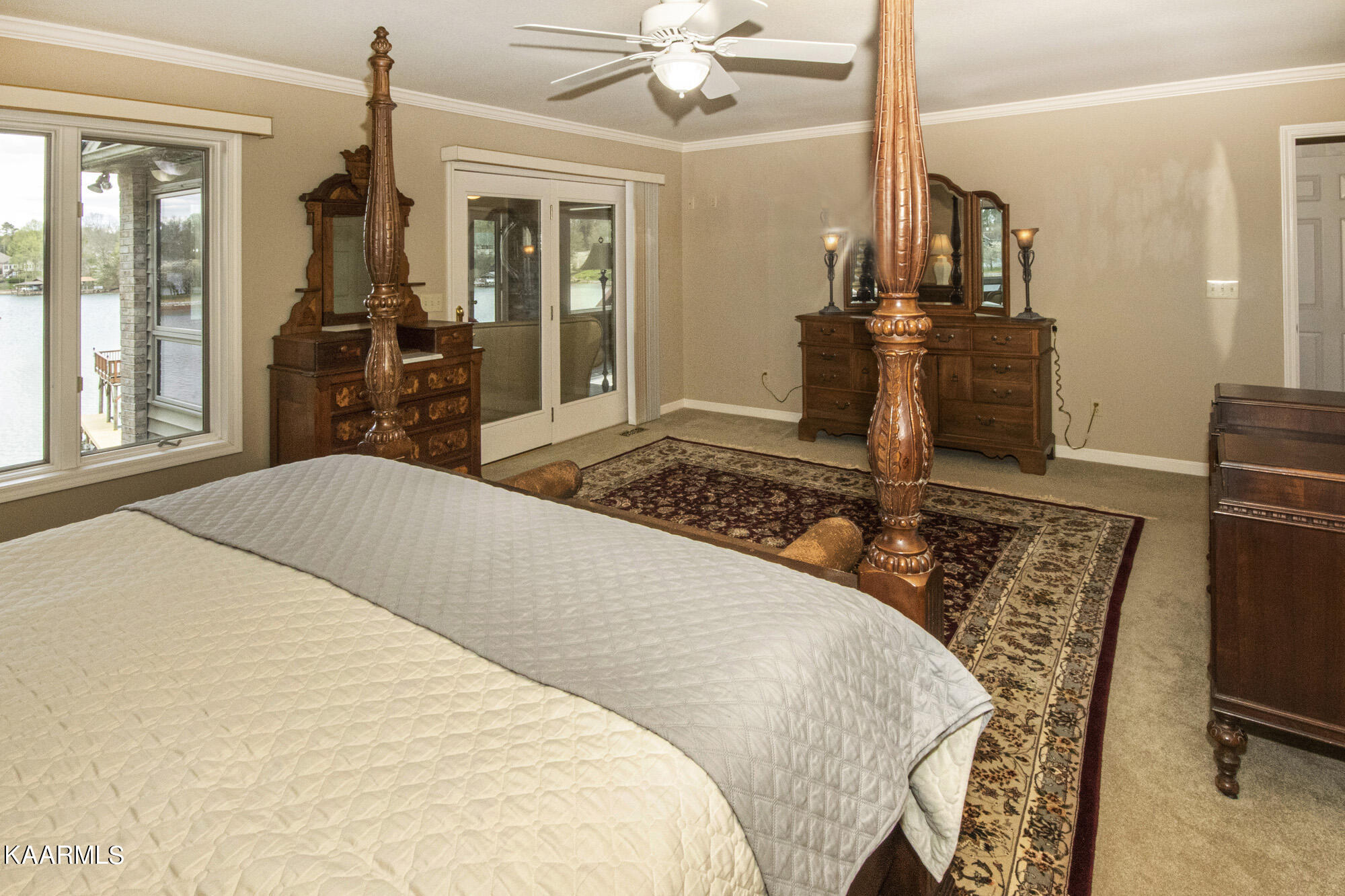 156 Inagehi Way Loudon, TN 37774 - Photo 17 of 39 Lake View Master Suite!