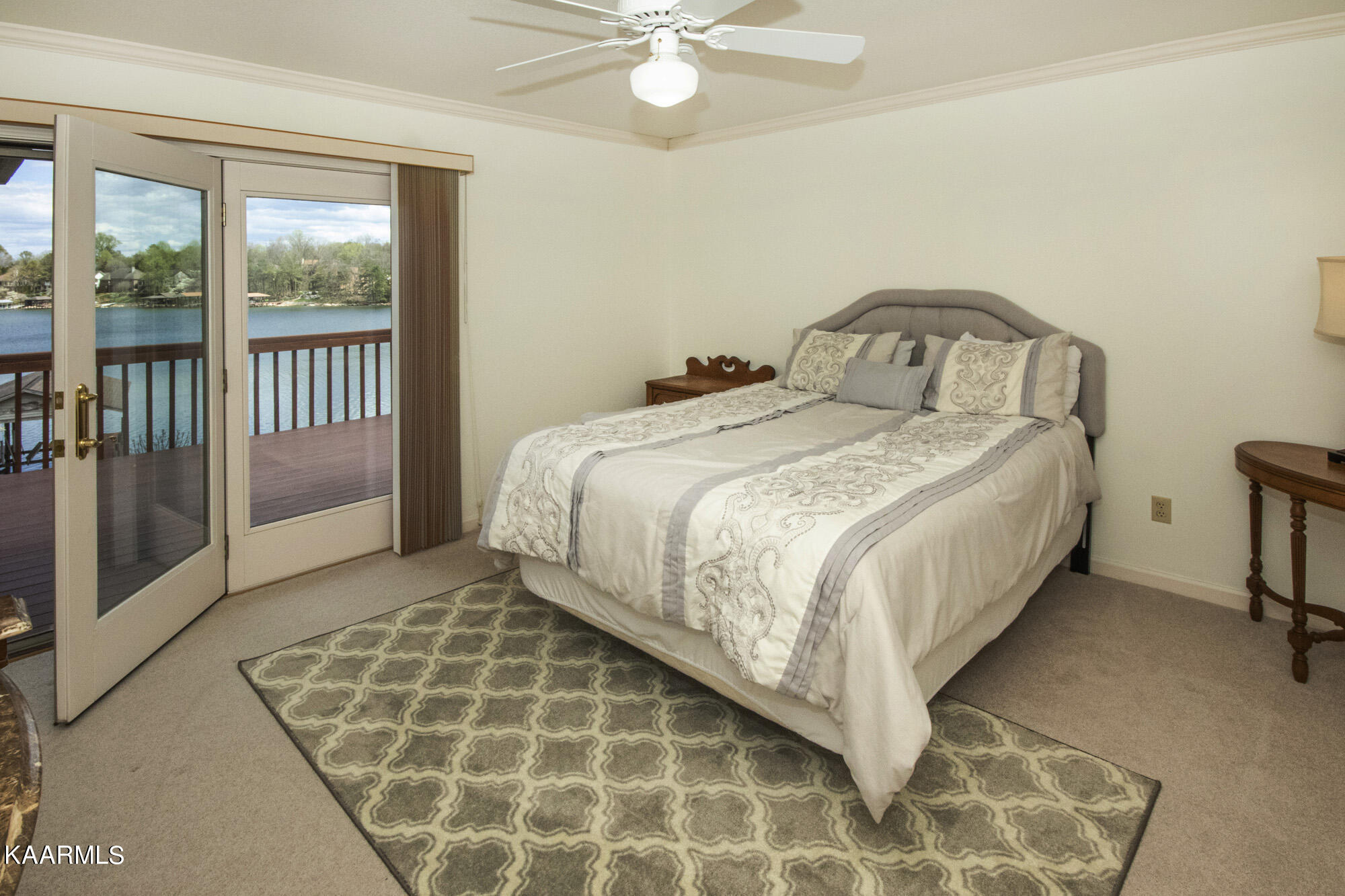 156 Inagehi Way Loudon, TN 37774 - Photo 21 of 39 Guest Bedroom with Deck Access!
