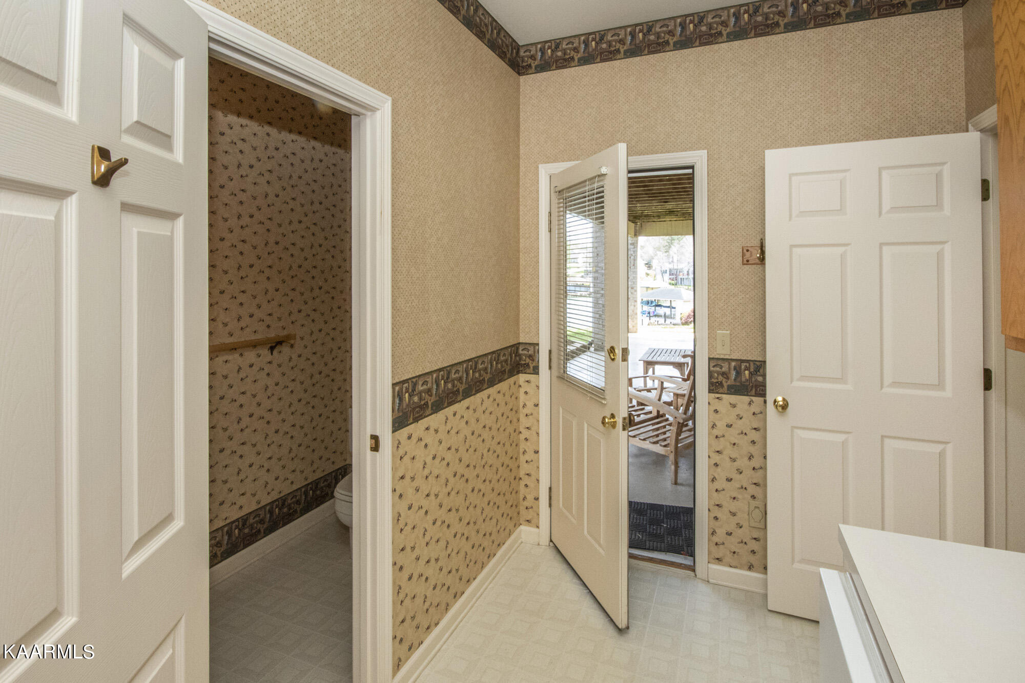 156 Inagehi Way Loudon, TN 37774 - Photo 29 of 39 Exterior Door to "Lake Bath"