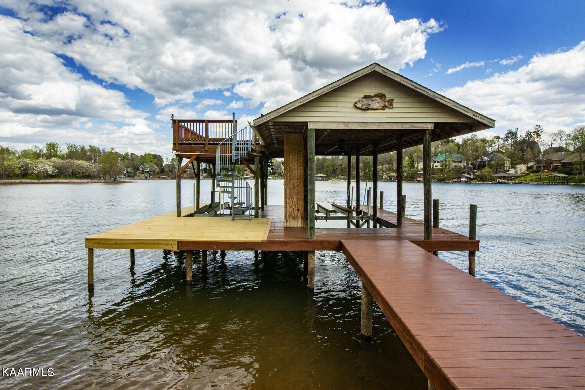 156 Inagehi Way Loudon, TN 37774 - Photo 37 of 39 2 Boat Lifts & Double Wave Runner Lift!