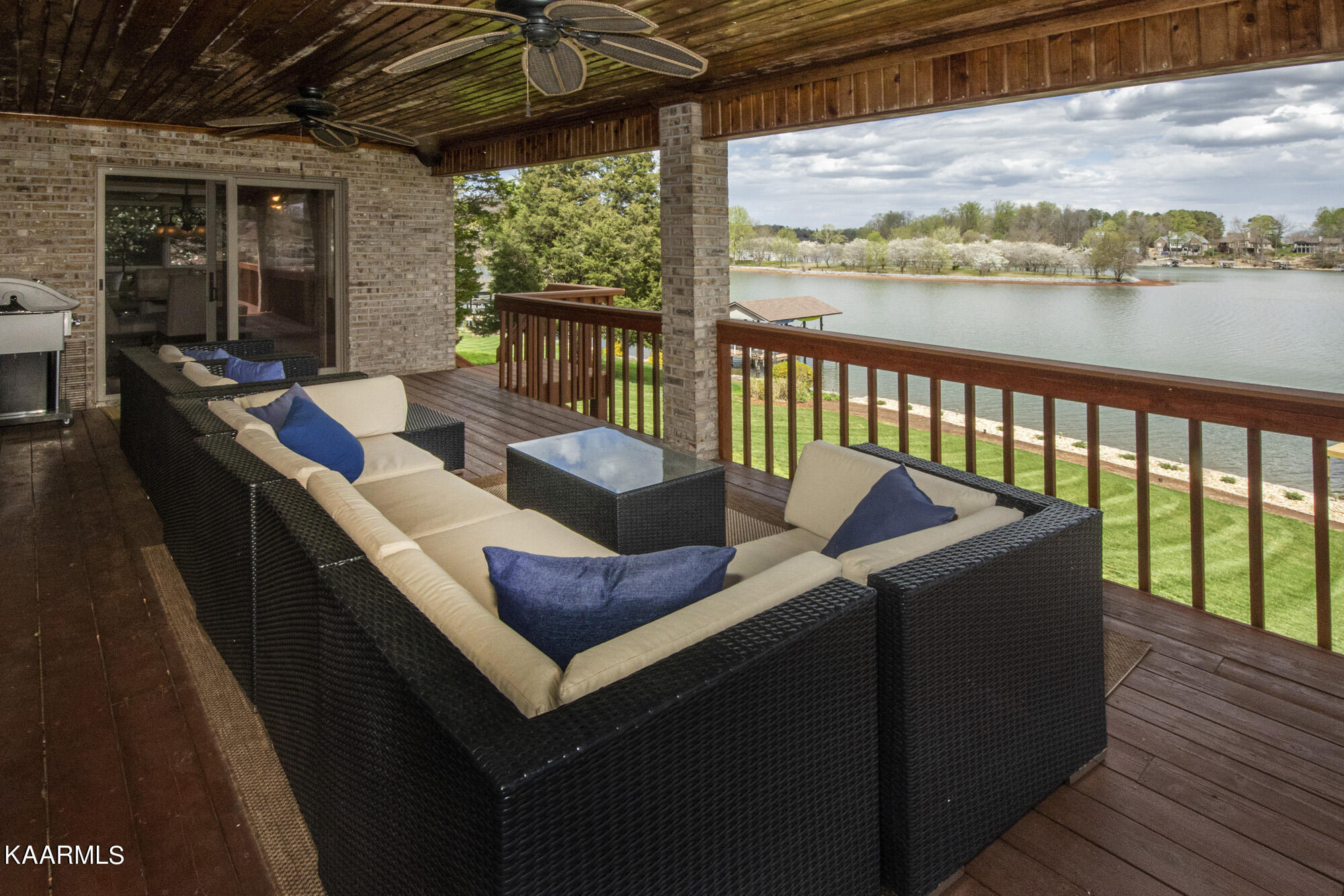 156 Inagehi Way Loudon, TN 37774 - Photo 6 of 39 Covered East Facing Deck!
