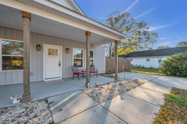 $285,000 | 110 South McCullen Street, Burgaw, NC 28425