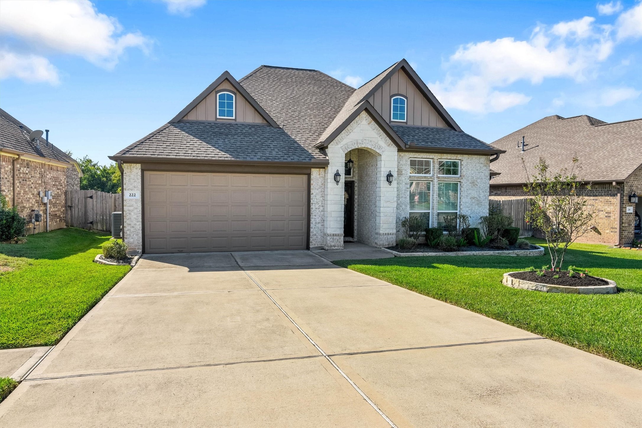 222 Racetrack Lane Montgomery, TX 77356 - Photo 2 of 41 Gallery Image 2