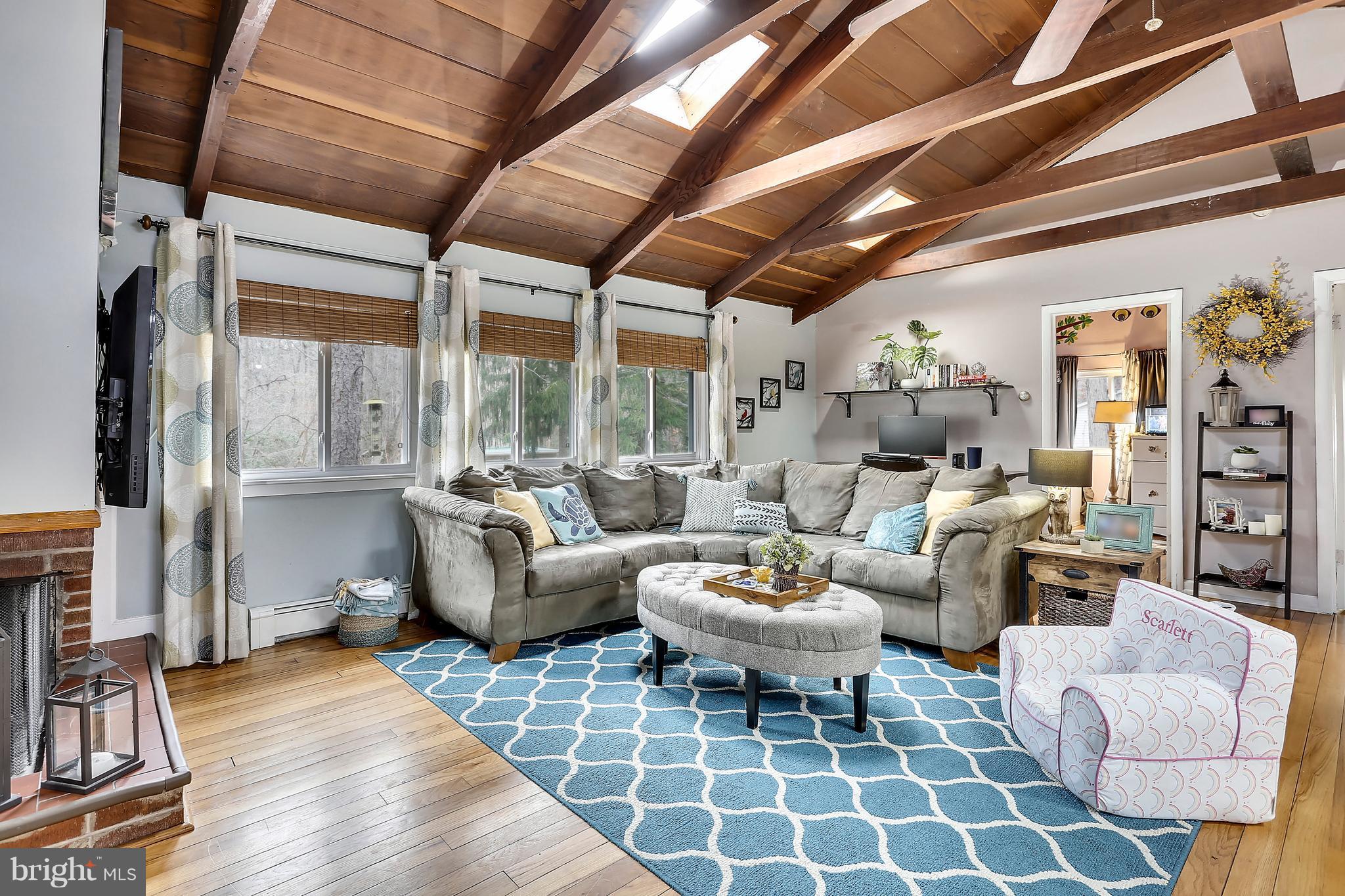 335 Maverick Road Lusby, MD 20657 - Photo 3 of 30 Living Room