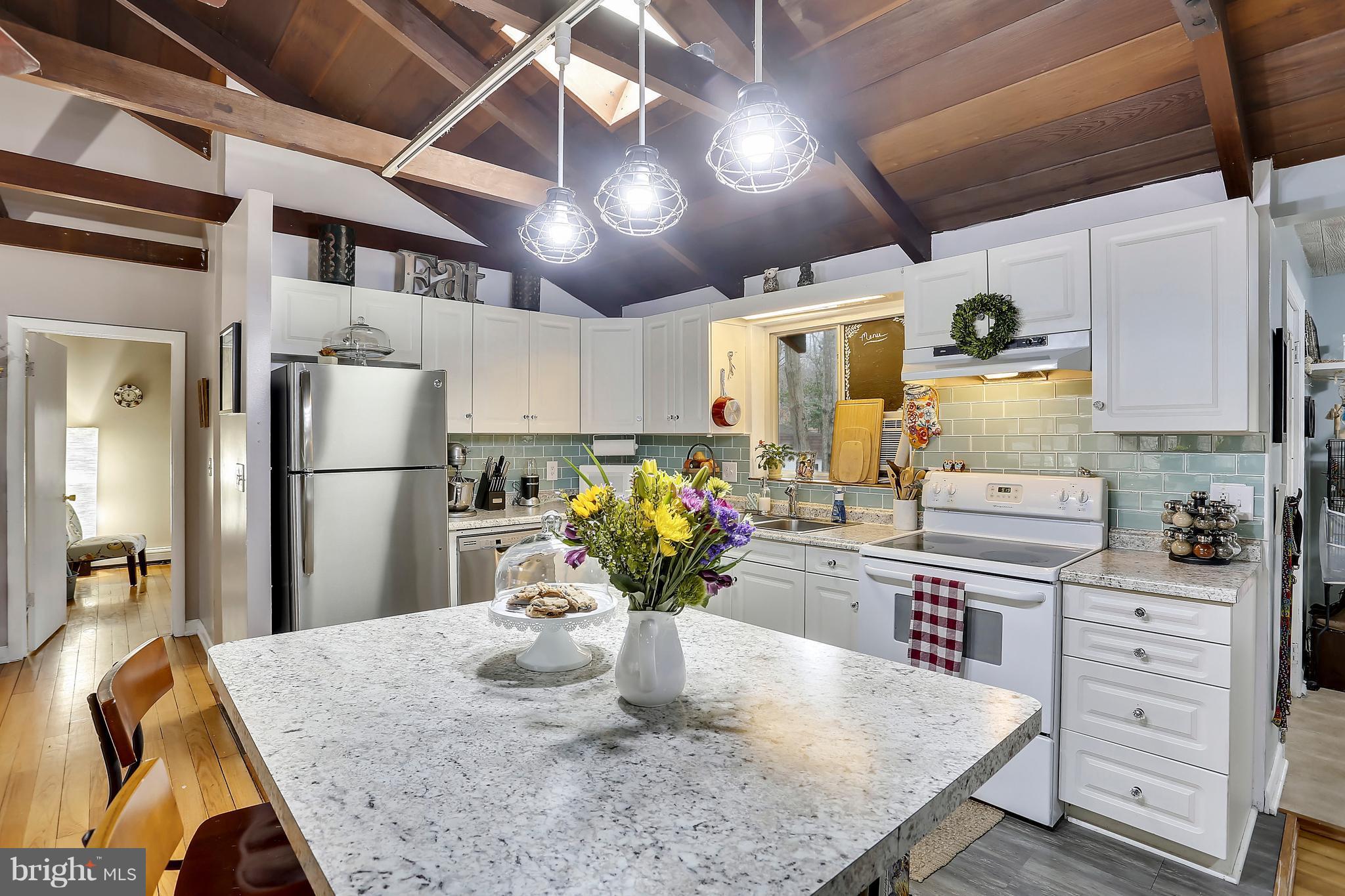 335 Maverick Road Lusby, MD 20657 - Photo 6 of 30 Kitchen