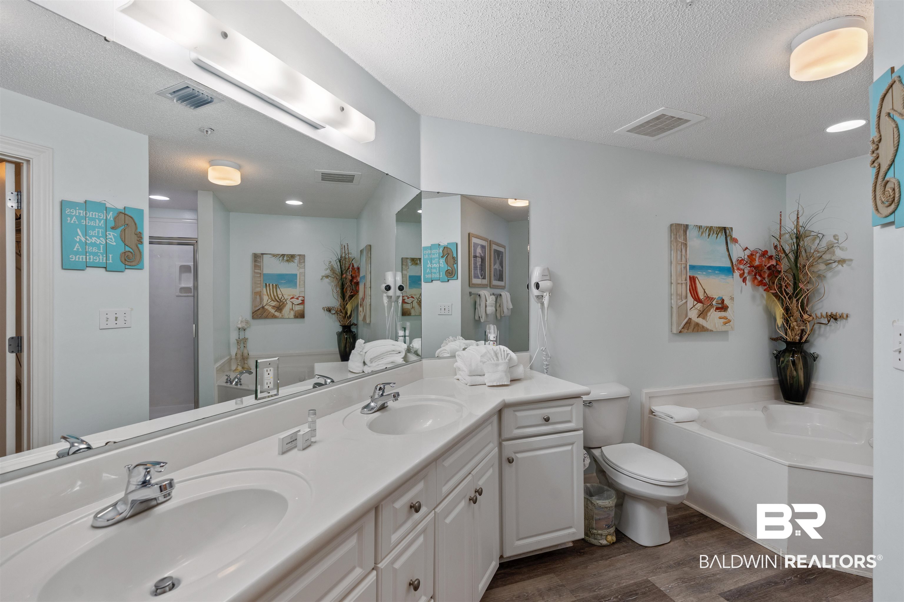 27580 Canal Road, Unit 1406 Orange Beach, AL 36561 - Photo 14 of 40 Double Vanities