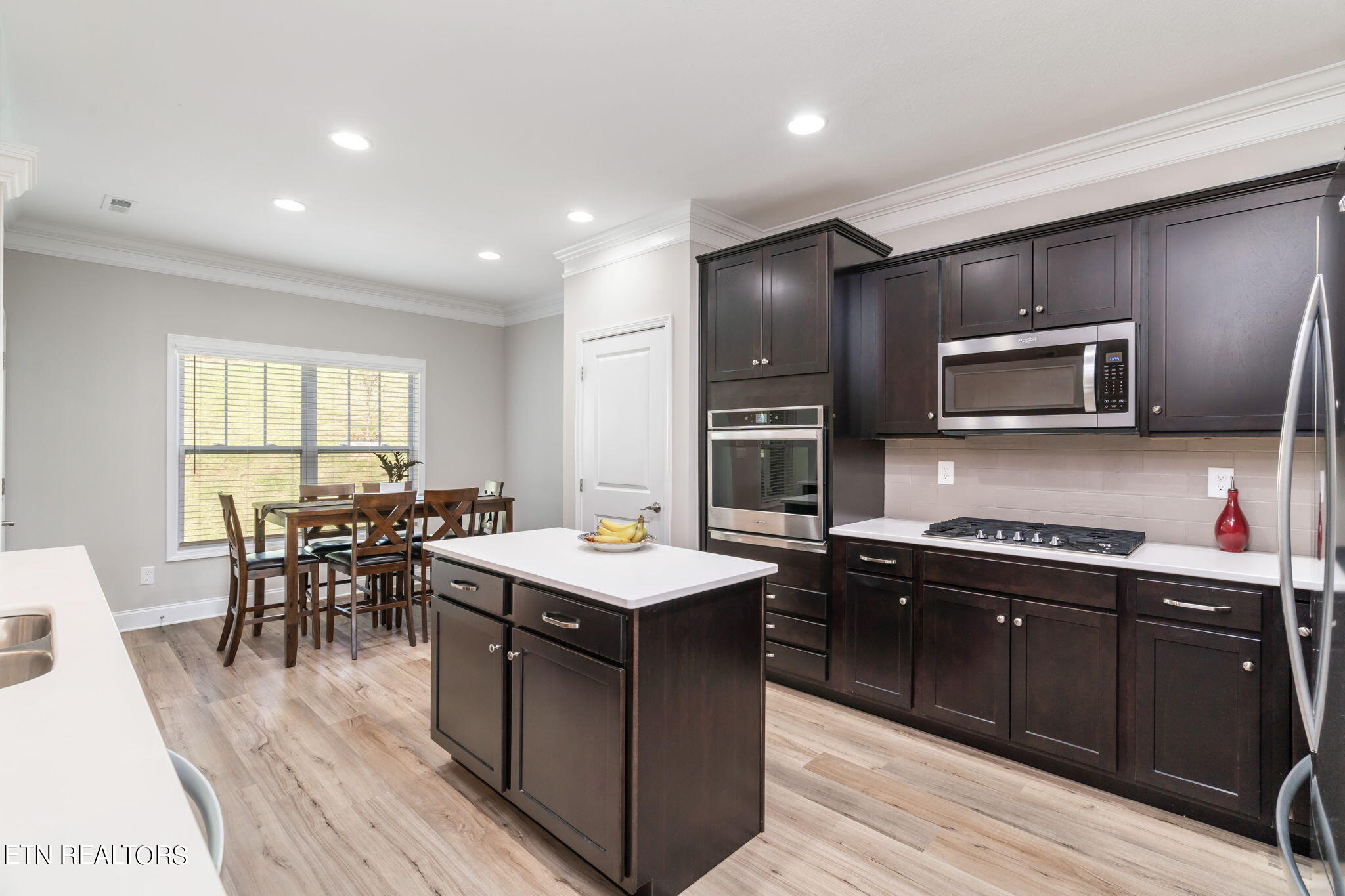 102 Mistletoeberry Road Oak Ridge, TN 37830 - Photo 12 of 60 Chef's Kitchen with island