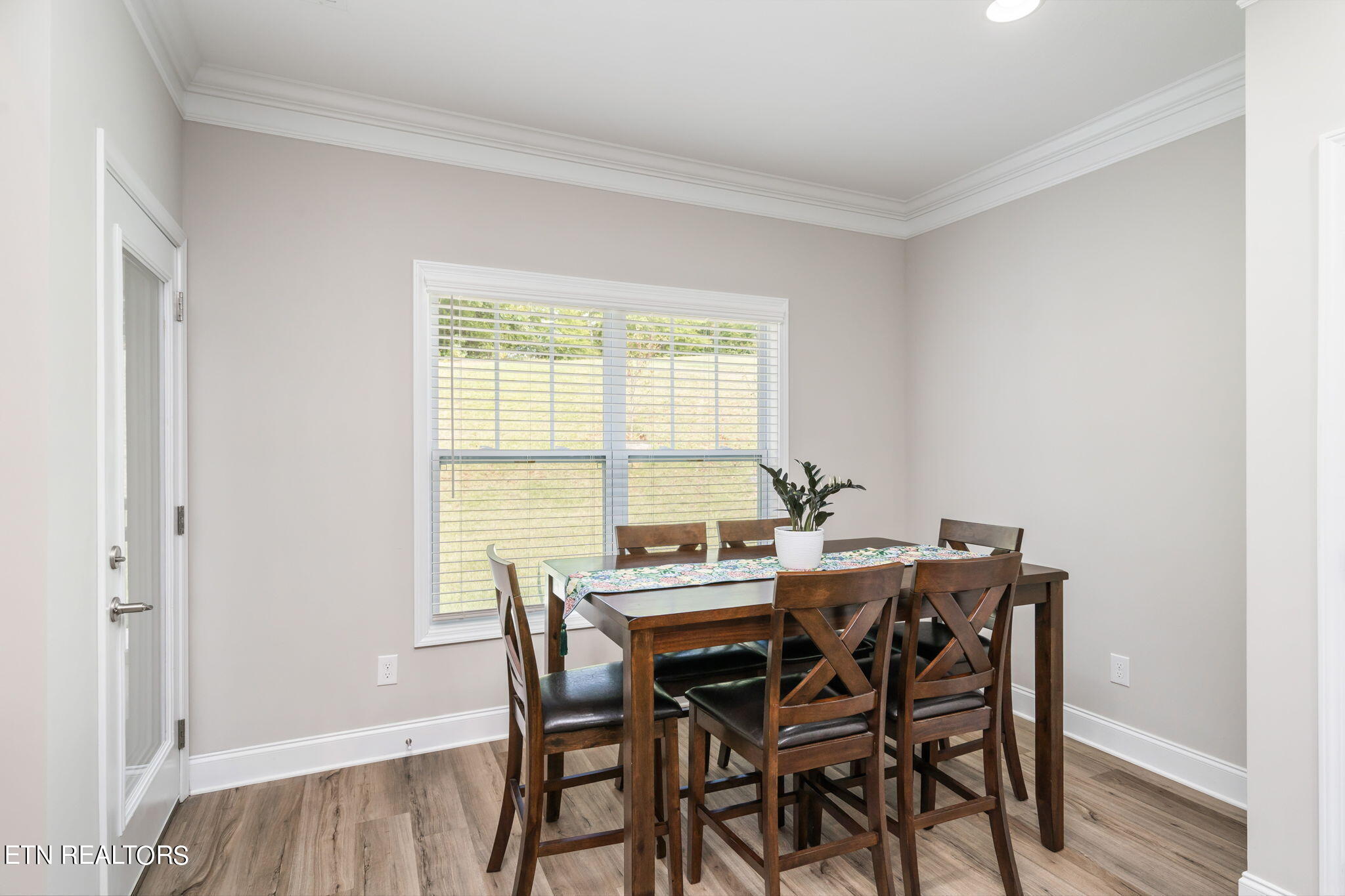 102 Mistletoeberry Road Oak Ridge, TN 37830 - Photo 14 of 60 Breakfast area