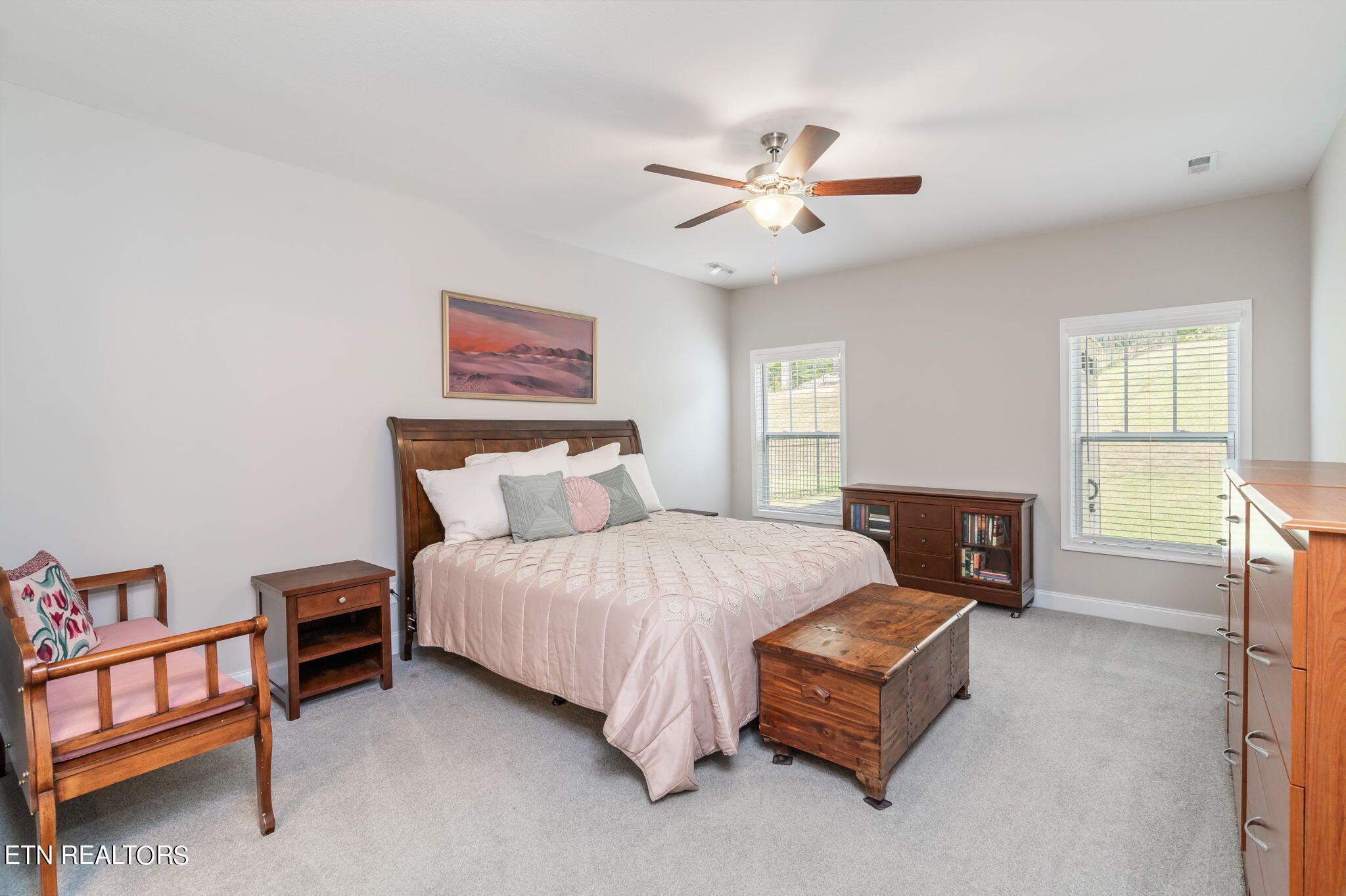 102 Mistletoeberry Road Oak Ridge, TN 37830 - Photo 15 of 60 Main Floor Owner's Suite